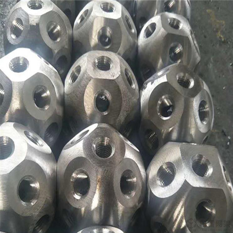 郴州螺栓球网架加工安装方法